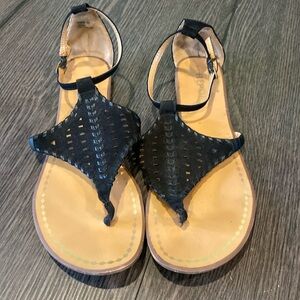 Report sandals. Adjustable ankle strap. Black. Size 11.